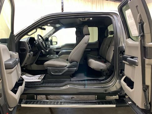 Used 2022 Ford F350 XLT w/ XLT Premium Package AWD/4WD image 23