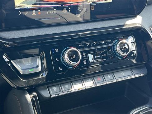 New 2026 GMC Sierra 2500 AT4 image 20