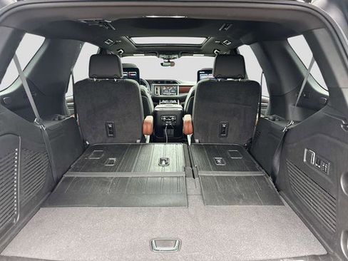 Used 2023 GMC Yukon Denali Ultimate image 14