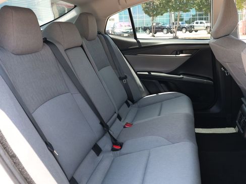 Used 2025 Toyota Camry LE w/ Convenience Package FWD image 31