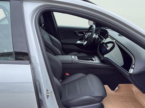 New 2026 Mercedes-Benz E 53 AMG 4MATIC Sedan image 22