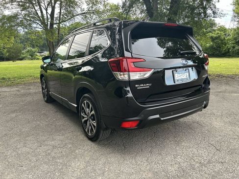 Used 2023 Subaru Forester Limited AWD/4WD image 6