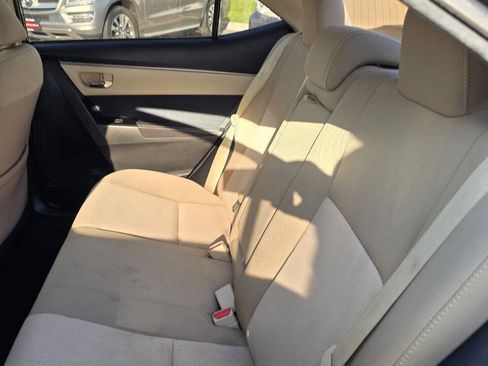 Used 2015 Toyota Corolla LE FWD image 8