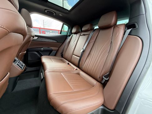 Used 2023 Maserati Grecale GT AWD/4WD image 17