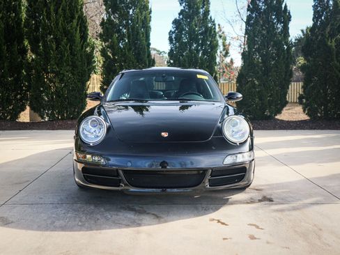 Used 2005 Porsche 911 Carrera S image 3