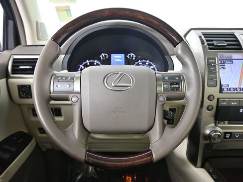Used 2014 Lexus GX 460 w/ Premium Package AWD/4WD image 37