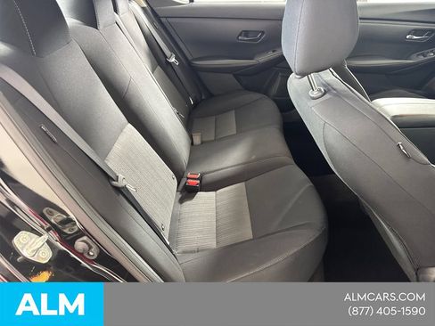Used 2024 Nissan Sentra SV FWD image 19