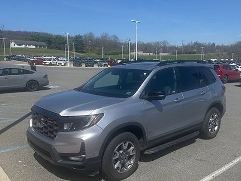 Used 2023 Honda Passport TrailSport image 4