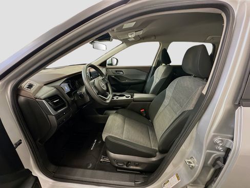 Used 2023 Nissan Rogue SV image 13