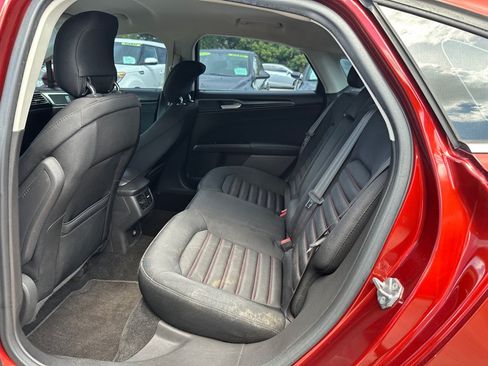 Used 2014 Ford Fusion SE FWD image 15