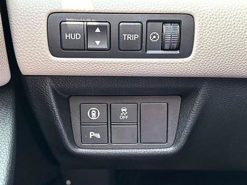 Used 2021 Honda Accord Touring image 16