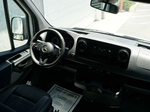 Used 2019 Mercedes-Benz Sprinter 170 image 22
