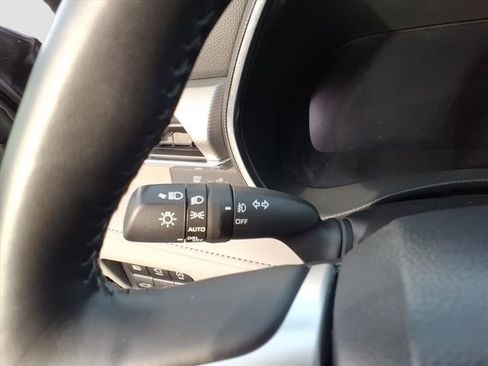 Used 2024 Toyota Highlander Platinum image 26