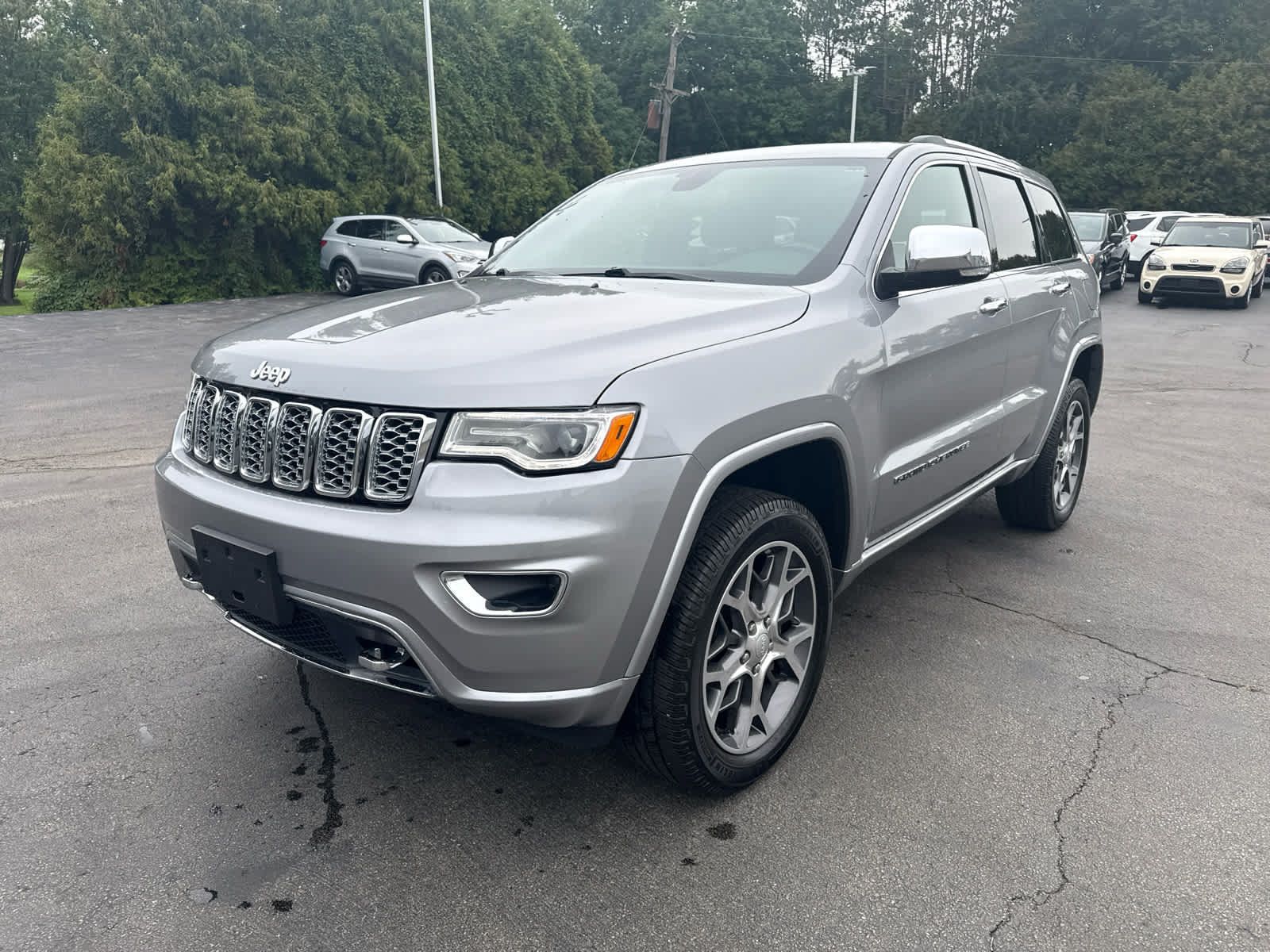 Used 2020 Jeep Grand Cherokee Overland AWD/4WD image 7