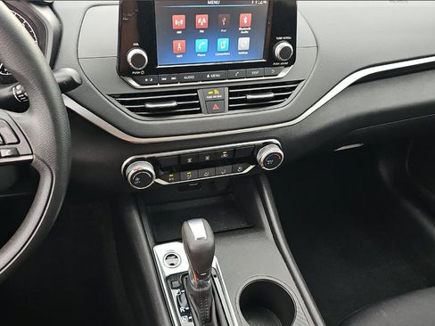 Used 2023 Nissan Altima 2.5 S FWD image 18