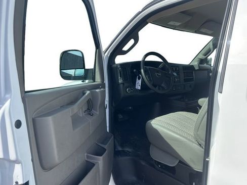 New 2025 Chevrolet Express 2500 Work Van w/ Driver Convenience Package image 10