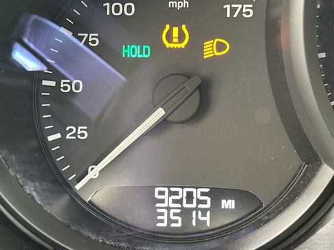 Used 2025 Porsche Macan image 13