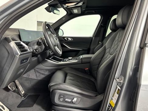 Used 2024 BMW X5 xDrive40i w/ M Sport Package AWD/4WD image 11