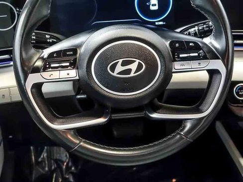 Used 2024 Hyundai Elantra Limited FWD image 19
