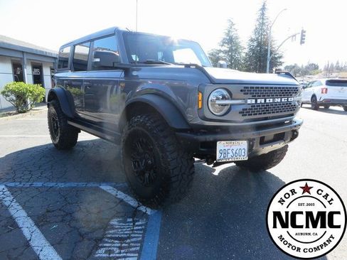 Used 2022 Ford Bronco Badlands image 7