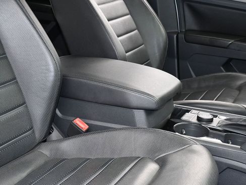 Used 2018 Volkswagen Atlas SEL Premium image 55