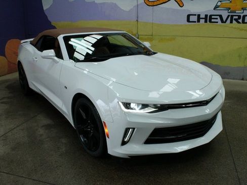 Used 2018 Chevrolet Camaro LT image 4