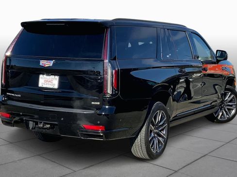 Used 2023 Cadillac Escalade ESV Sport Platinum image 12