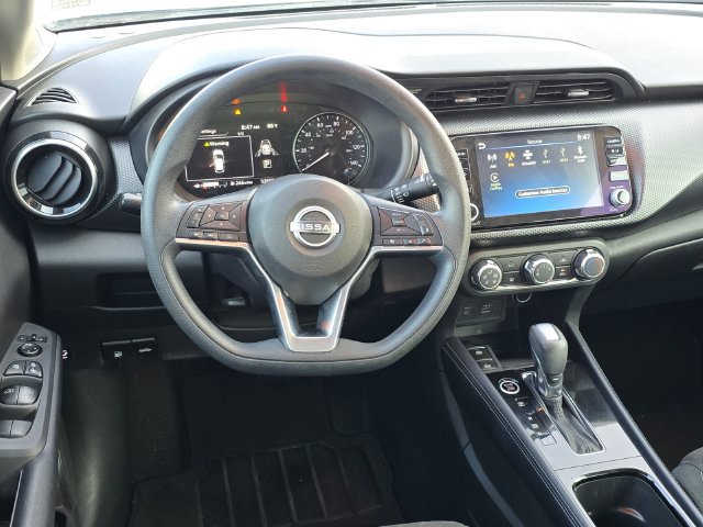 Certified 2024 Nissan Kicks SV w/ Interior Electronics Package FWD image 11