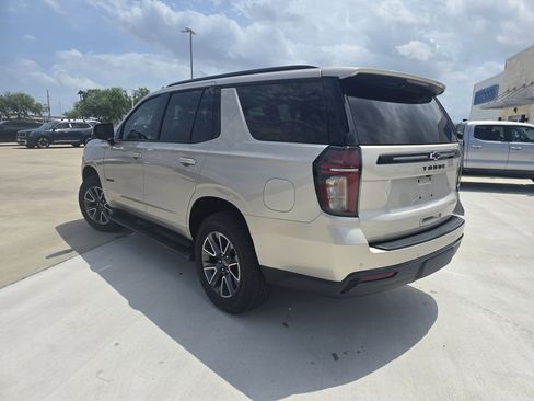 Used 2023 Chevrolet Tahoe Z71 w/ Luxury Package image 5