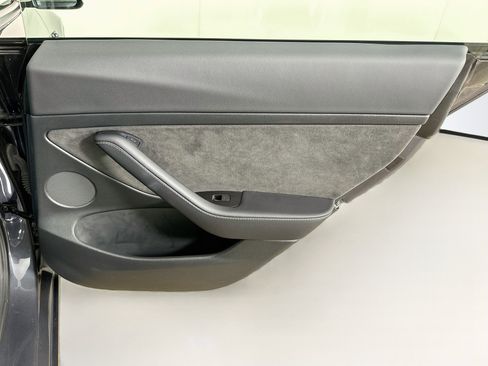 Used 2023 Tesla Model 3 Standard Range RWD image 31