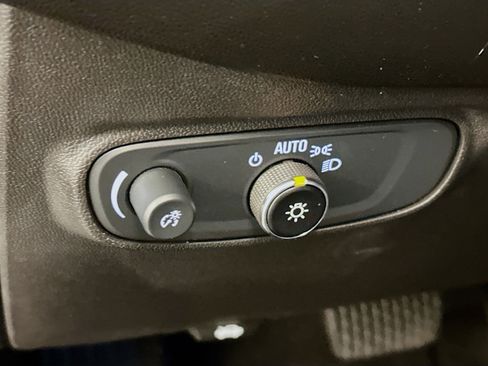 Used 2024 Chevrolet Equinox LT image 17