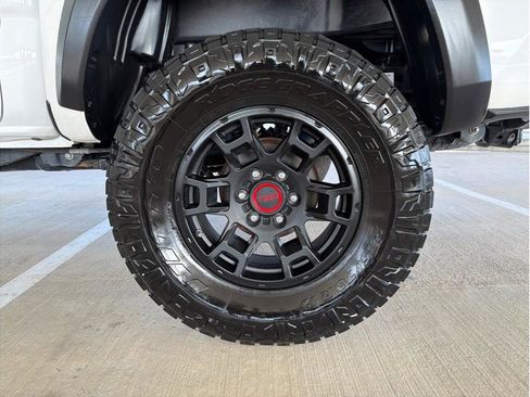 Used 2020 Toyota Tacoma TRD Off-Road image 28