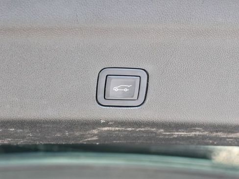 Used 2024 GMC Yukon AT4 w/ LPO, Floor Liner Package AWD/4WD image 7