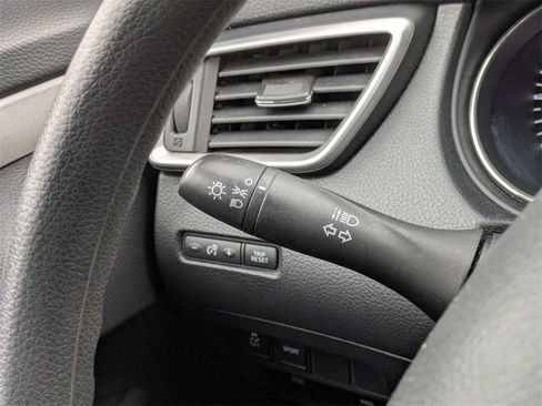 Used 2015 Nissan Rogue S image 20