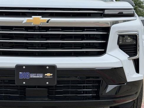 New 2026 Chevrolet Traverse High Country FWD image 9