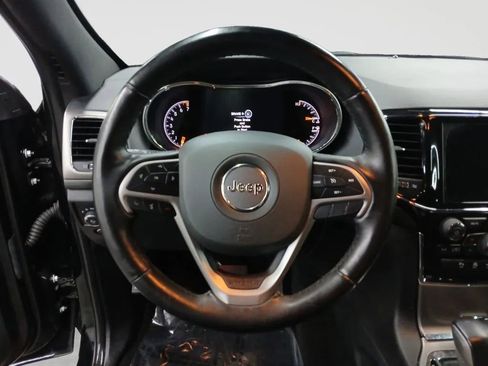 Used 2022 Jeep Grand Cherokee Laredo X RWD image 11