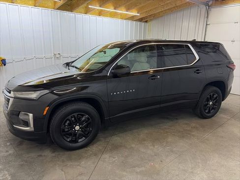 Used 2023 Chevrolet Traverse LS AWD/4WD image 4