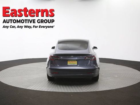 Used 2018 Tesla Model 3 Mid Range RWD image 31
