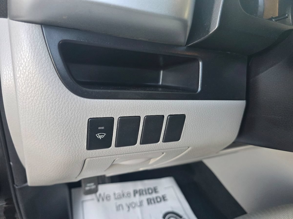Used 2016 Toyota Highlander LE FWD image 21