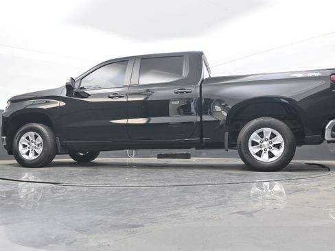 Used 2022 Chevrolet Silverado 1500 LT image 24