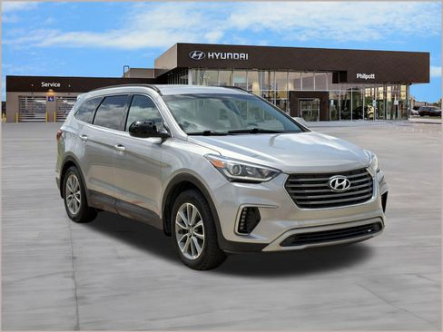 Used 2019 Hyundai Santa Fe XL SE image 7