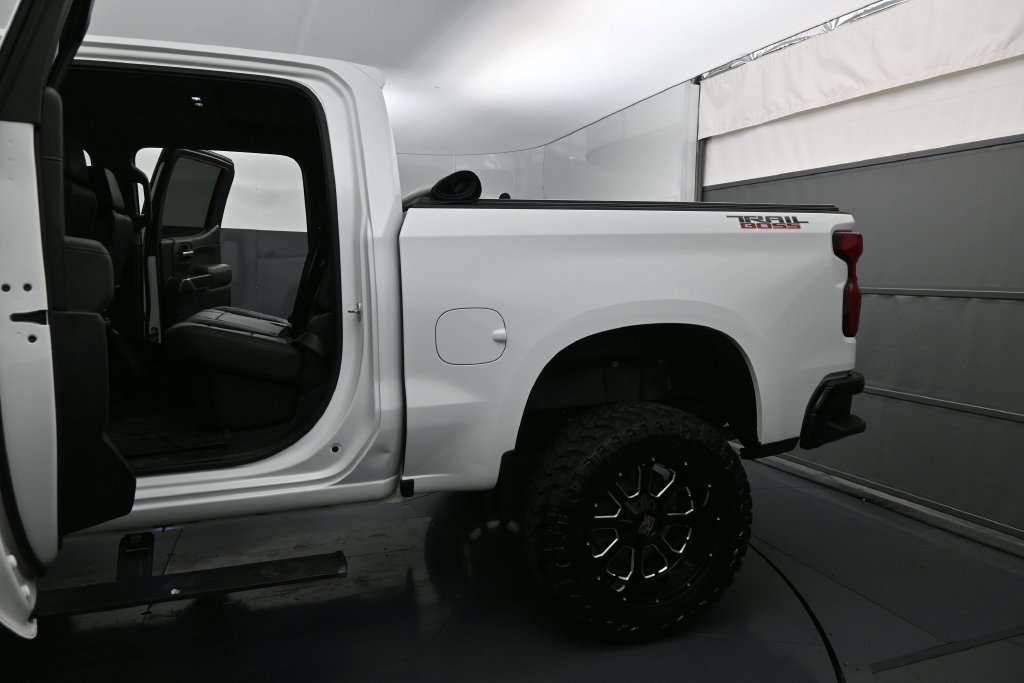 Used 2019 Chevrolet Silverado 1500 LT Trail Boss AWD/4WD image 12