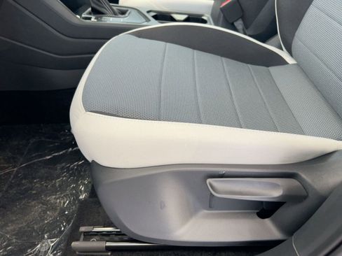 New 2026 Volkswagen Taos S image 14