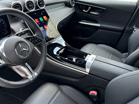 Used 2026 Mercedes-Benz GLC 300 4MATIC image 2