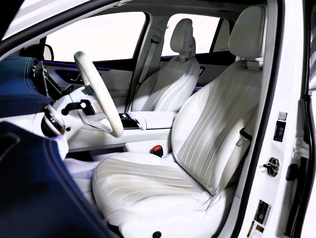 Certified 2023 Mercedes-Benz EQE 500 4MATIC SUV image 39