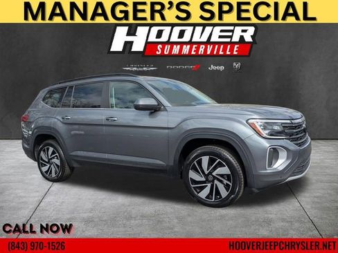Used 2024 Volkswagen Atlas SE image 1