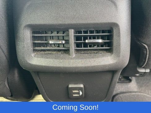 Used 2024 GMC Terrain SLE FWD image 12