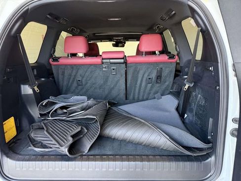 Certified 2023 Lexus GX 460 Premium w/ Premium Package AWD/4WD image 17