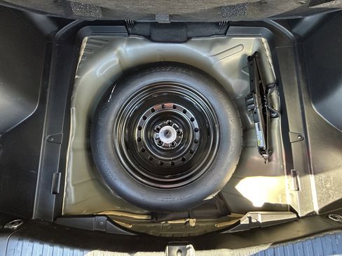 Used 2015 Honda CR-V LX image 10