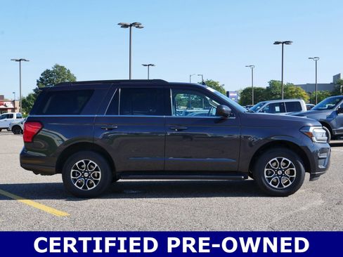 Certified 2024 Ford Expedition XLT image 6